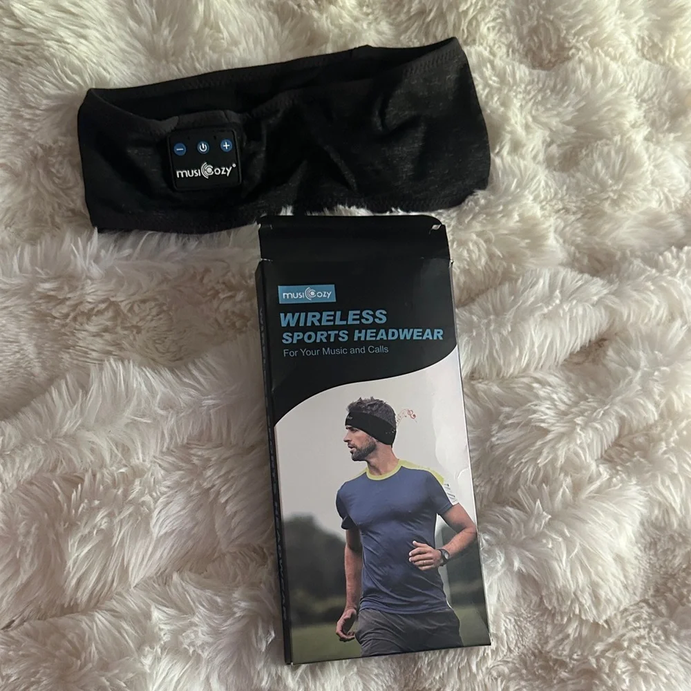Black Wireless Sports Headwear